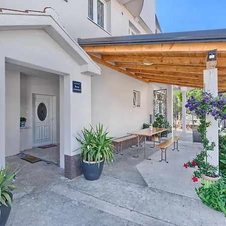 Apartment Meridians *