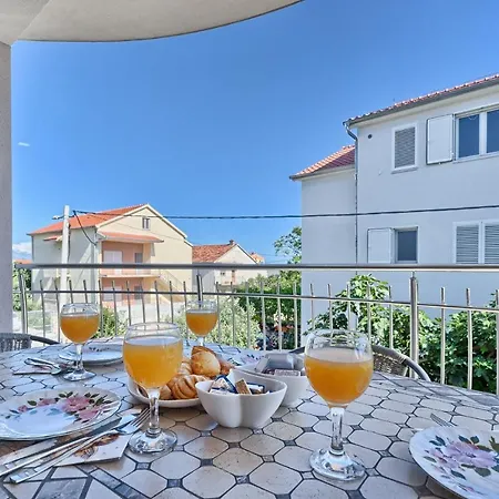 Apartment Meridians Kastela