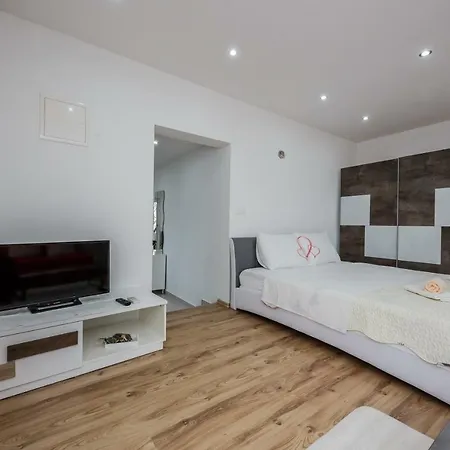 Apartment Meridians Kastela