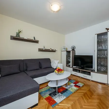Apartment Meridians Kastela