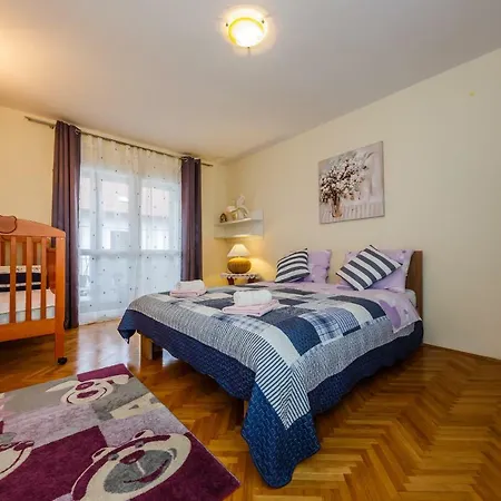 Apartment Meridians *