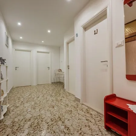 Apartment Meridians *